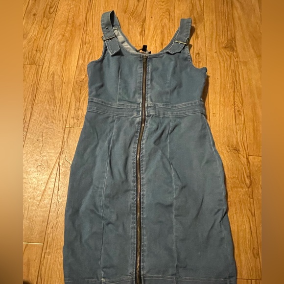 Haute Monde Jean Dress! - Picture 4 of 7